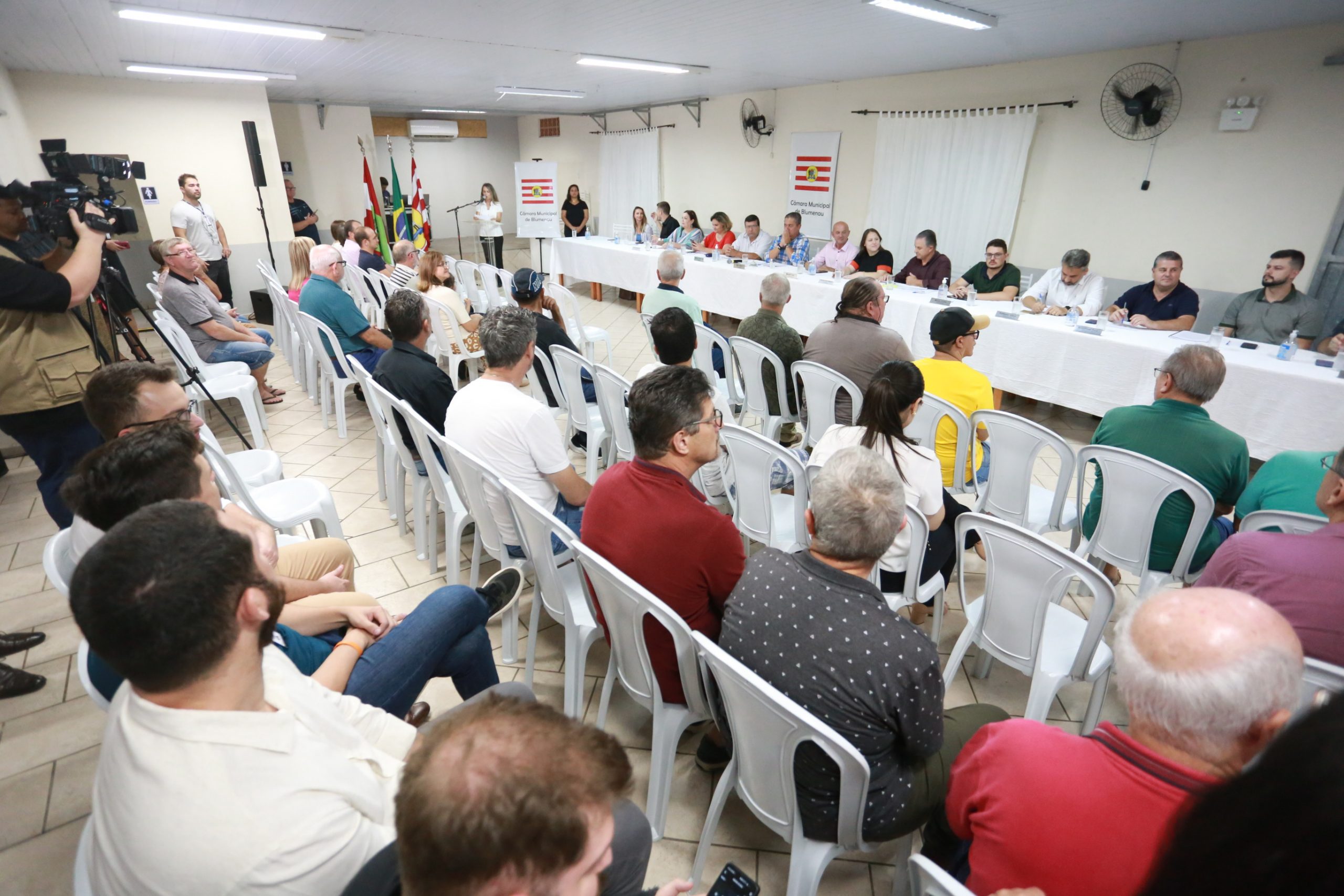 Mais de 250 pessoas prestigiam Sessão Itinerante da Câmara de Blumenau na  região Norte - Câmara Municipal de Blumenau